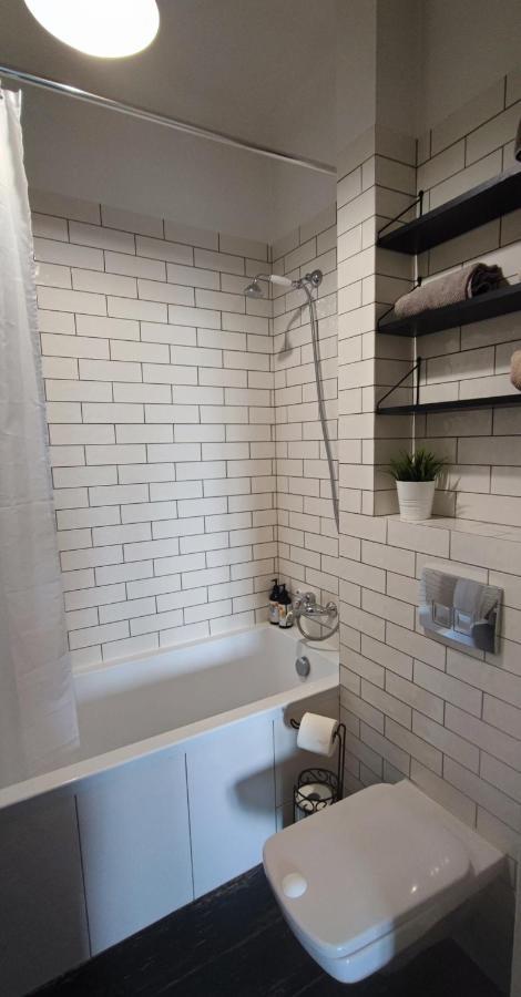 Przestronny Apartament W Centrum Apartment Варшава Екстериор снимка