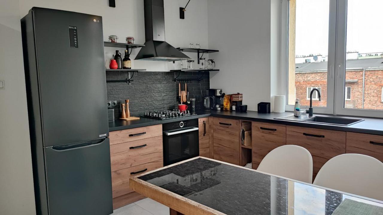 Przestronny Apartament W Centrum Apartment Варшава Екстериор снимка